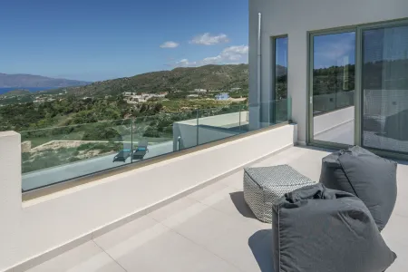  balcony