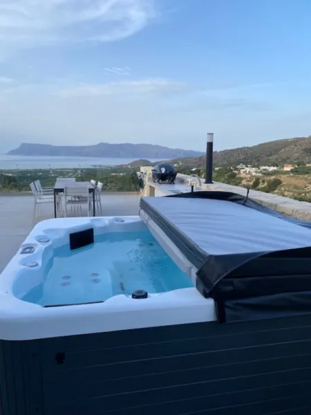  jacuzzi and bbq 