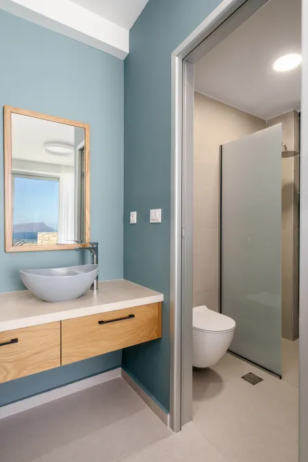  ensuite bathroom