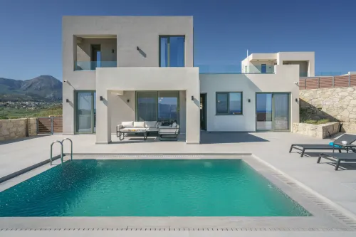 villa and pool