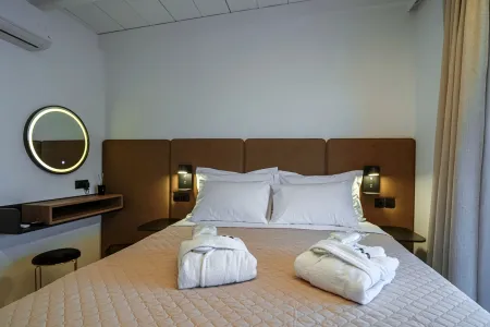 Charavgi Suite
