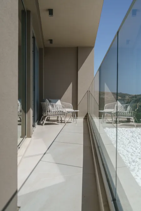  balcony