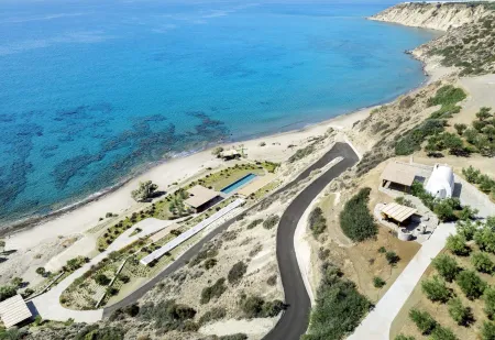 Beach House Arvi East