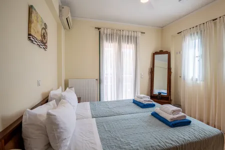  Twin bedroom