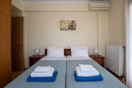  Twin room