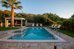 Neue Familienvillas Magic Media Resort mit 2 privaten Pools und Spielzimmer in Rethymno, Kreta
