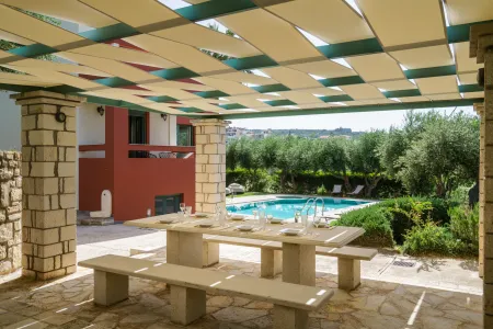  shaded dining area