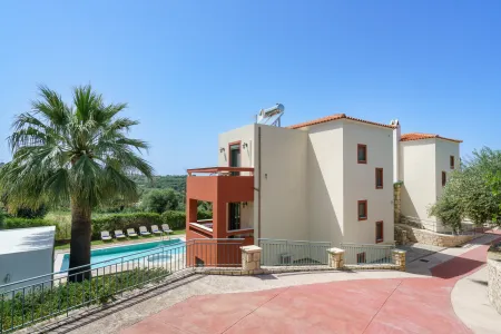 villa exterior