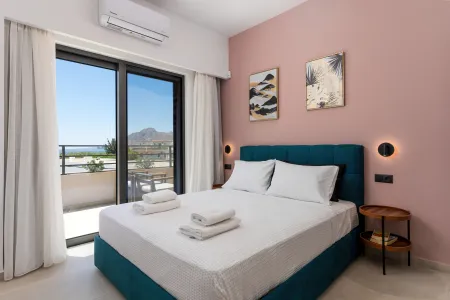  Double bedroom
