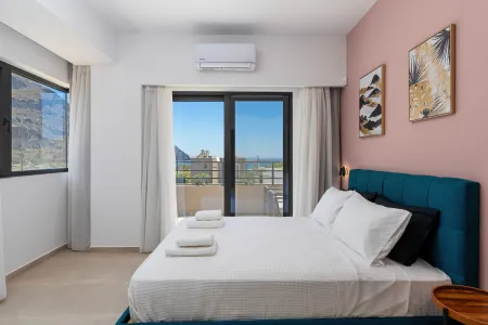  Double bedroom