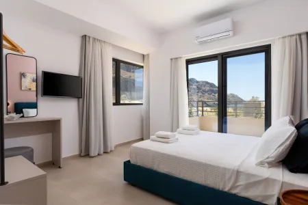  Double bedroom