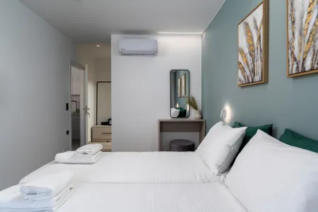  Twin bedroom