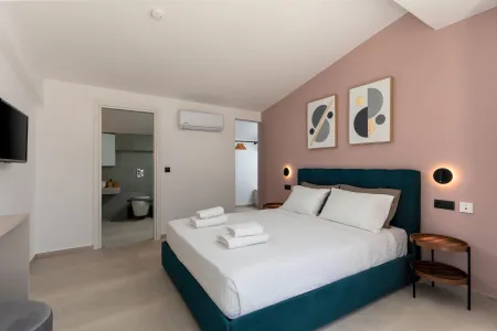  Double bedroom
