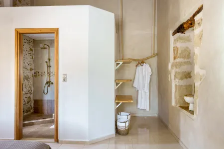  ensuite bathroom