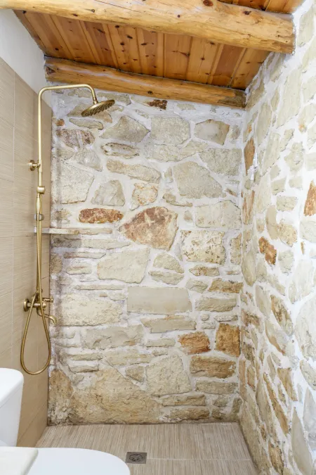  ensuite bathroom