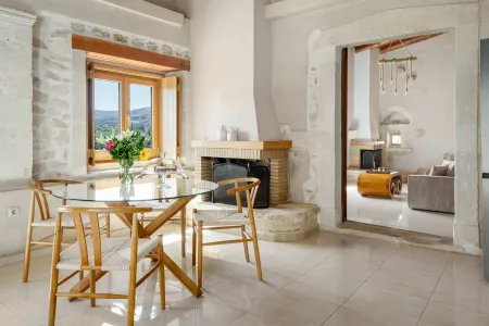  dining area