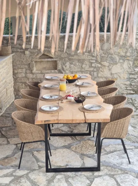  outdoor dinning table