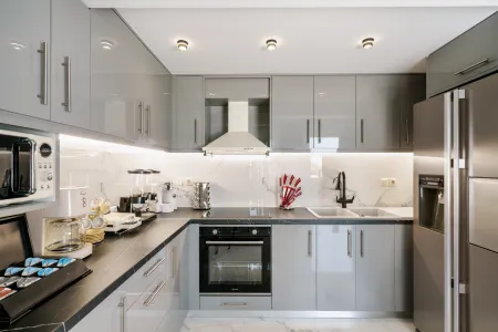  Modern Kitchen
