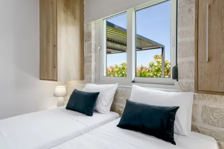 Six Stars Villa