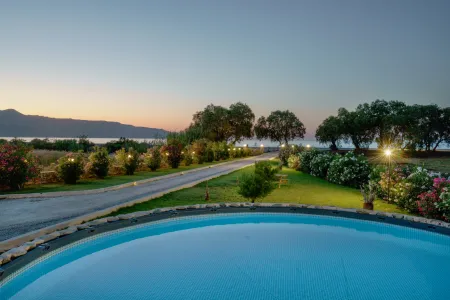Six Stars Villa