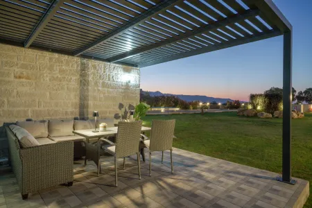Six Stars Villa