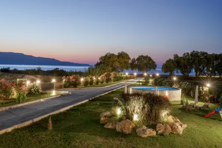 Six Stars Villa