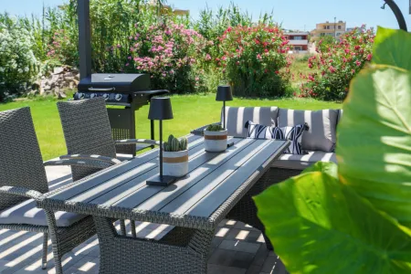 Six Stars Villa