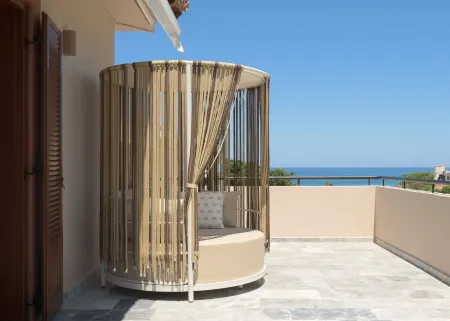   double bedroom 4 balcony