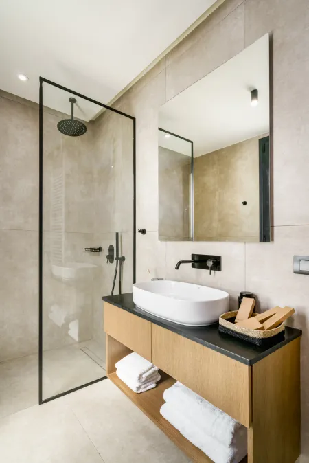  ensuite bathroom
