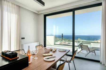  dining area in kitchen