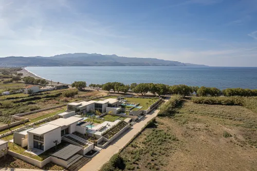  Beachfront villa complex