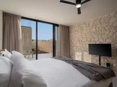  Double bedroom with private terrace