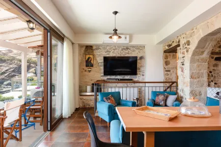  Living room with balcony