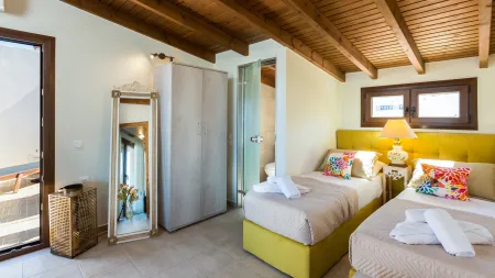  Twin bedroom with ensuite