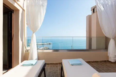  Sunbeds with seaview