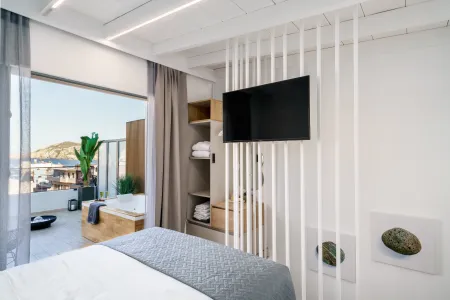  Double bedroom