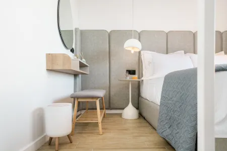  Bedroom