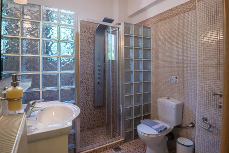  Bathroom with Shower