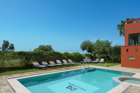  Private Pool