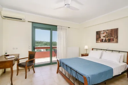  Double Bedroom