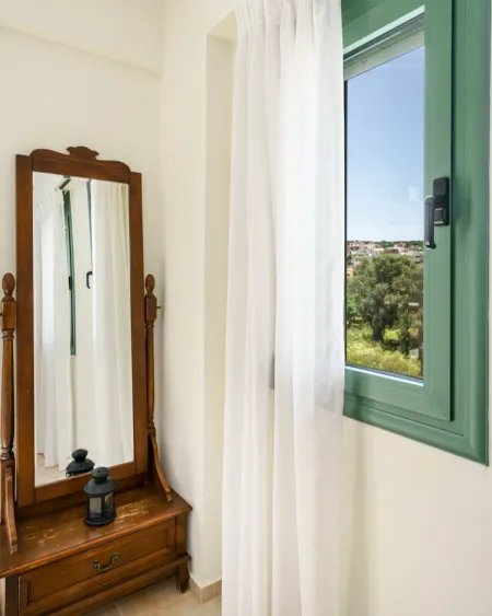  Twin bedroom
