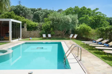  Private Pool