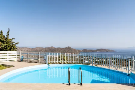  Elounda Bay