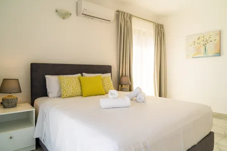  King size bed