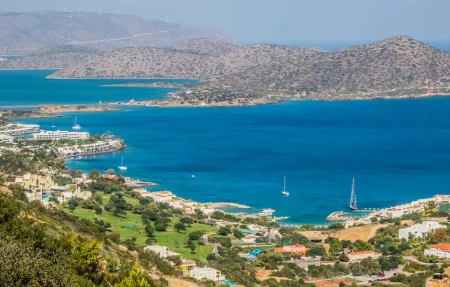  Elounda bay