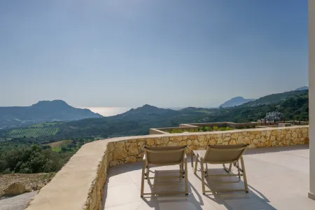  Sunbeds with seaview