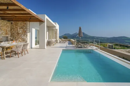  private swimming pool