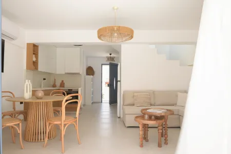  Seating living area