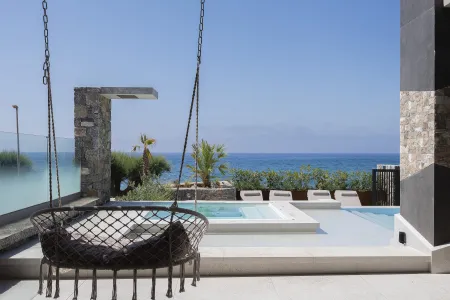  private pool and hot tub