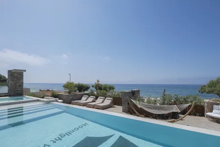  Private Pool